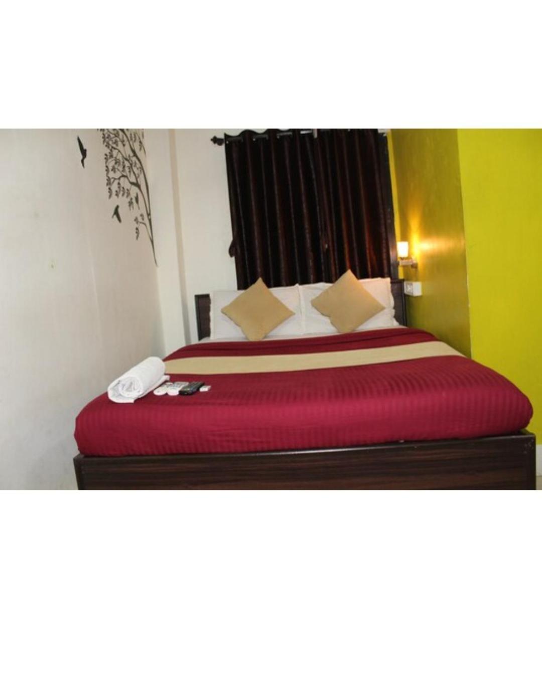 Hotel Saffron Inn Mumbai Exterior photo